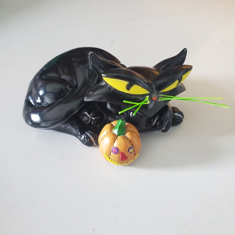 Vintage Retro Style Halloween Resin Black Cat With Pumpkin Green Whiskers